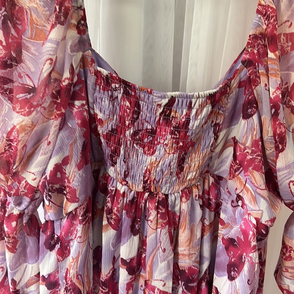 New Butterfly Lilly Dress Tiered Sleves - Picture 4 of 6